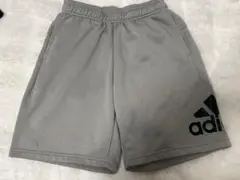 adidas アディダス ビッグロゴ ハーフパンツ（Mサイズ）