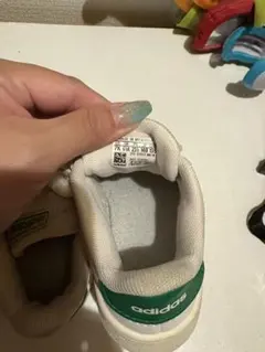 adidas ベルクロスニーカー ホワイト/グリーン