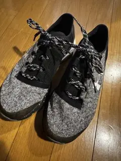 アンダーアーマー レディース スニーカー 24cm