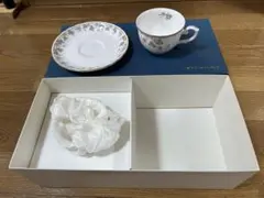 NORITAKE 花柄ティーカップ・ソーサーセット