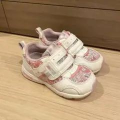 Item thumbnail for item 5b6e7b7c-143a-4330-8406-ec5f65745474