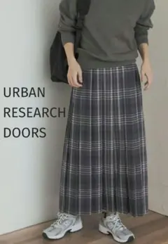新品タグ付き　アーバンリサーチドアーズ　チェックプリーツスカート S