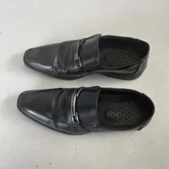 ブラックレザードレスシューズ バックル付き