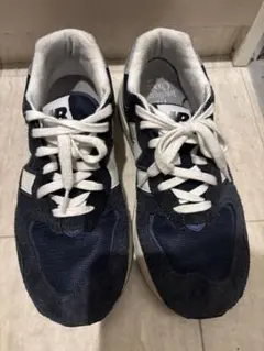 New Balance 990v5 ネイビー/ホワイト スニーカー