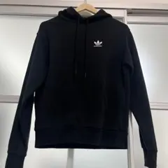 adidas ブラック フード付きパーカー S