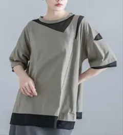 osharewalker kOhAKUの「シアードッキング配色Tシャツ」カーキのサムネイル