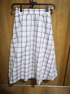 GU　ジーユー　チェック　フレア　ミディ　スカート 6