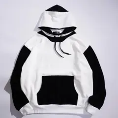 スニーカーショップ店員が作るトップスのサムネイル
