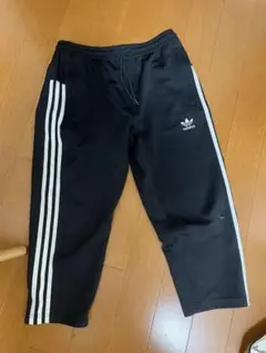 adidas ブラックジャージパンツ J/M