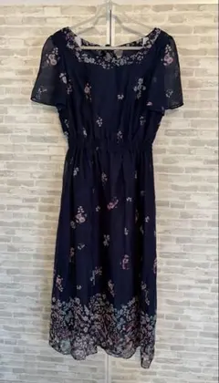 【美品】 ウィルセレクション 花柄ロングワンピース ネイビー M フレアのサムネイル