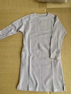 ユニクロ　ワッフルワンピース　140 ピンクベージュ