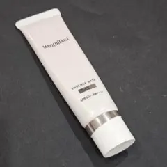 【美品】MAQuillAGE エッセンスベースEX　ピュアアイボリー