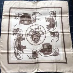 人気柄　HERMES エルメス カレ90 スカーフ 馬車柄 箱つき