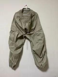 GU ベージュ カーゴパンツ Mサイズ