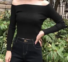 オフショルダー 黒 長袖 クロップドトップス
