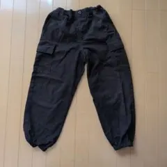 黒 カーゴパンツ 4ポケット ゴムウエスト　GU　140