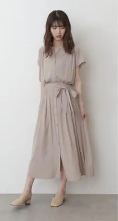 FREE’S MART ワンピース　ベージュ