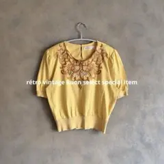 昭和レトロ半袖ブラウス　半袖トップス　刺繍　ヴィンテージコーデ　秋コーデ　古着