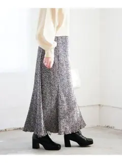 ヒョウ柄フレアロングスカート　レザー