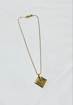 GIVENCHY ジバンシィ ネックレスのサムネイル
