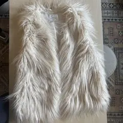 ZARA GIRLS フェイクファーベスト 11/12サイズ