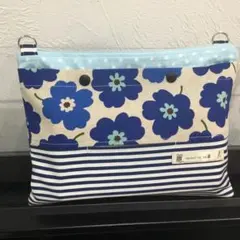 ［s399]北欧柄×青　花　ショルダーティッシュケース　保育士　お散歩かばん