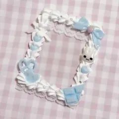 【108】ホイップデコ 水色 いちご うさぎ リボン トレカケースデコ