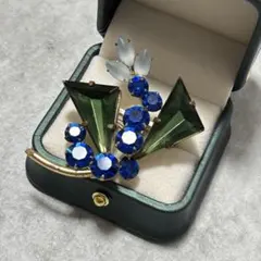 ヴィンテージ　花モチーフ　ブローチ