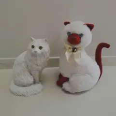 猫のフィギュアとぬいぐるみ 2点セットのサムネイル