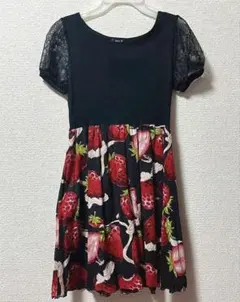 【MILK】美品 ミルク ホイップベリー ワンピース いちご 苺 黒 MILK（ミルク）の「ホイップベリー dress（ドレス）」 - WEAR