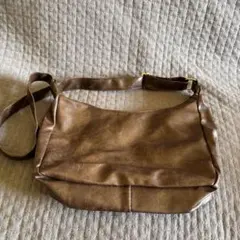 未使用　ショルダーバッグ　ファスナー付き　レザー　合皮