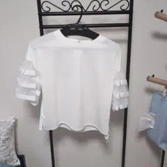 AuieF白カットソ。定価15000円。