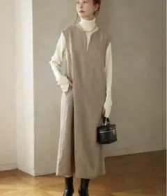 キーネックワンピース