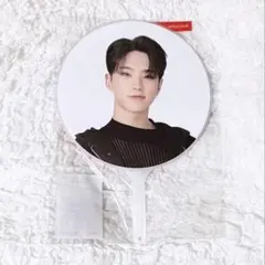 【新品未開封】　SEVENTEEN セブチ　ホシ　うちわ 新品【ホシ】うちわ 【セブチ】seventeen Right Here - メルカリ