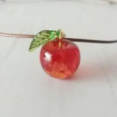 No.2378 赤りんご ネックレス(小) ハンドメイド レジン