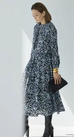 新品未使用タグ付き　セオリー　ホワイト　レース柄編み　ロングスカート Lサイズ 新品未使用タグ付き セオリー ホワイト レース柄編み ロング