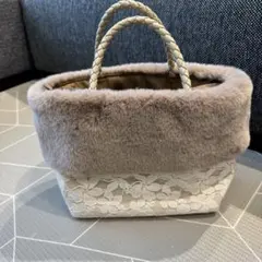 【新品未使用】かごバック ファー付き　もこもこ　神戸大丸 新品未使用】かごバック ファー付き もこもこ 神戸大丸