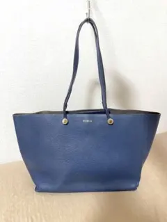 FURLAフルラ メリッサ トートバッグロゴ入りチャーム付き - メルカリ