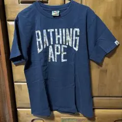 A BATHING APE Tシャツ カモ柄ロゴ ネイビー Mのサムネイル