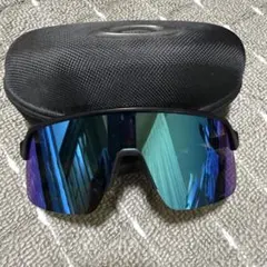 Oakleyサングラスのサムネイル