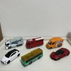 トミカまとめ売り 消防車・バス・スポーツカー、海遊館トラック、CoCo壱番屋