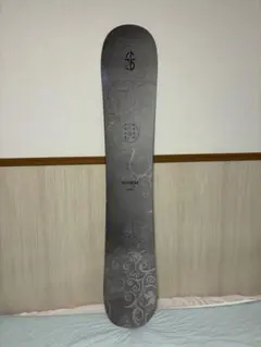 シーズン前には値上げします。CROOJA MANTIS スノーボード 148cm