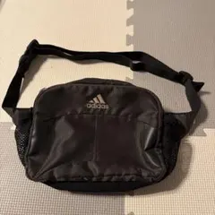 adidas ボディバッグ 黒 グレーメッシュポケット付き