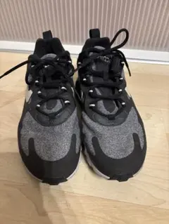 Nike Air Max React 270 スニーカー ブラック/グレー