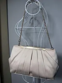 ☘️ベージュ プリーツ パーティーバッグ　チェーン2種類　シャンパンゴールド