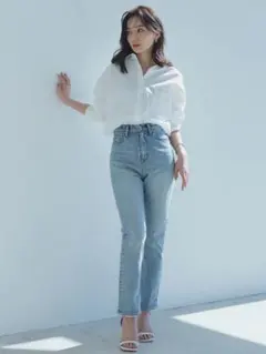 アニュアンス　Slim straight denim