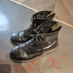 Dr. Martens 8ホール England製