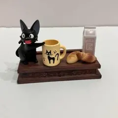新品未使用 廃盤 魔女の宅急便 フォトフレーム コリコの街 ジジ - メルカリ