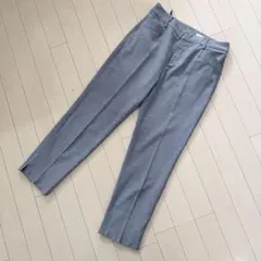 グレー　パンツのサムネイル
