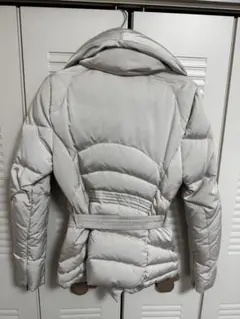 ライトグレー ベルト付きダウンジャケット
